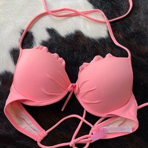 Victoria’s Secret swim top 34B